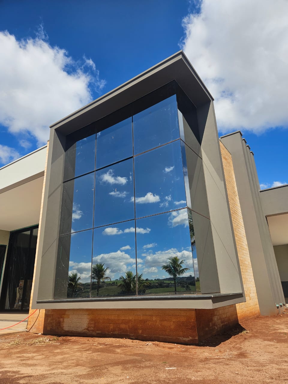 Fachada refletivo - foto 1